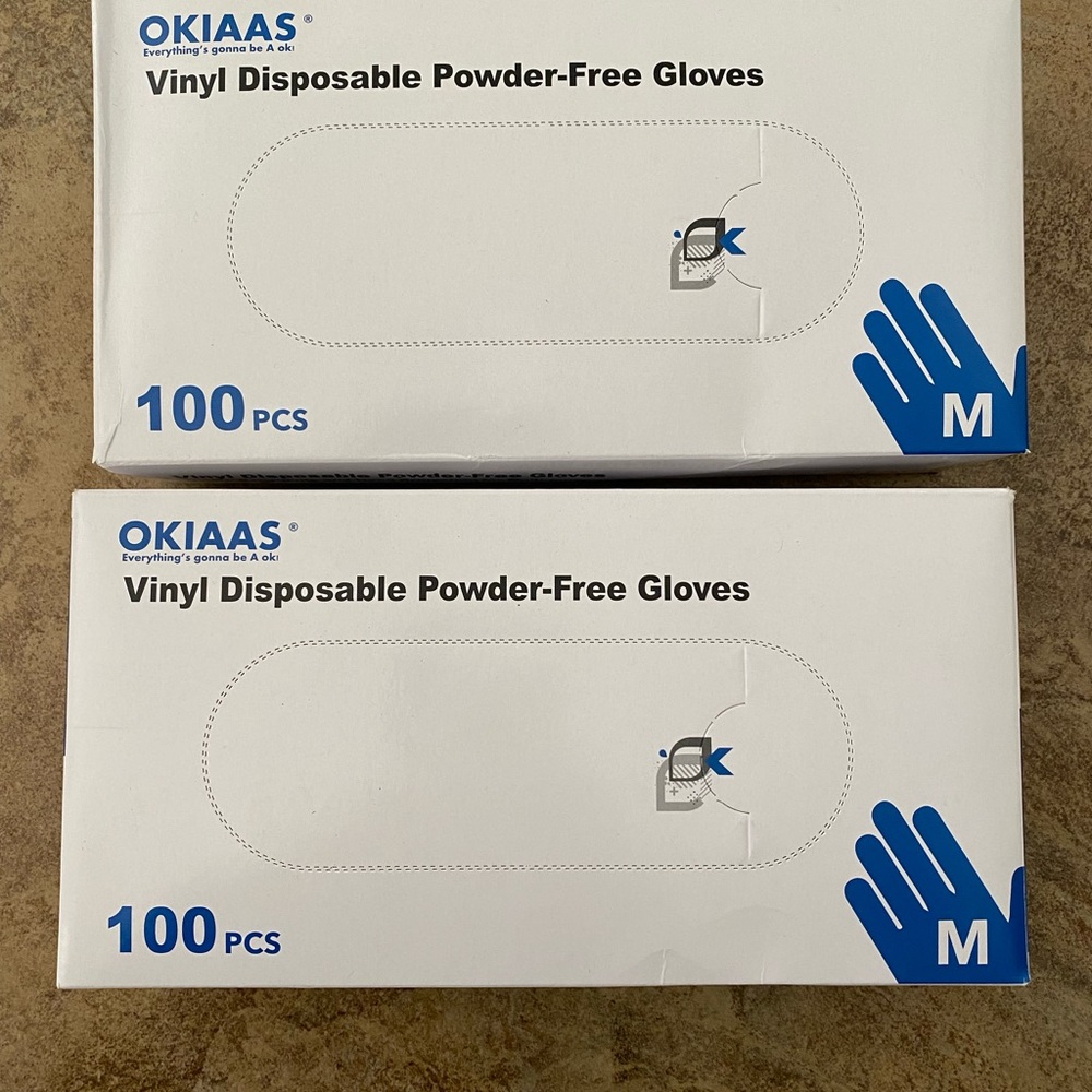 2 boxes medium 100 count vinyl disposable powder free gloves